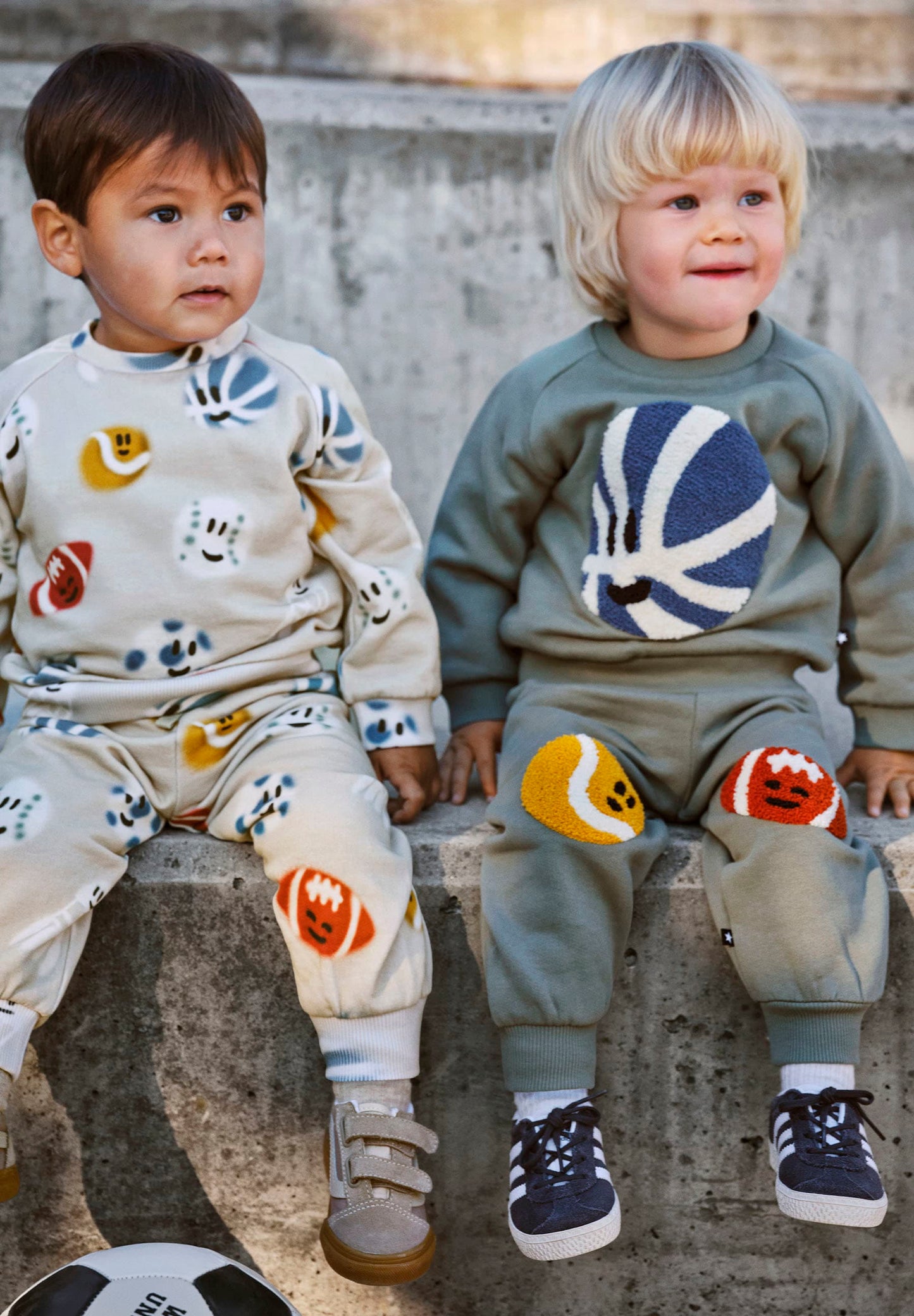 MOLO Disc Sweatshirt - Cute Balls